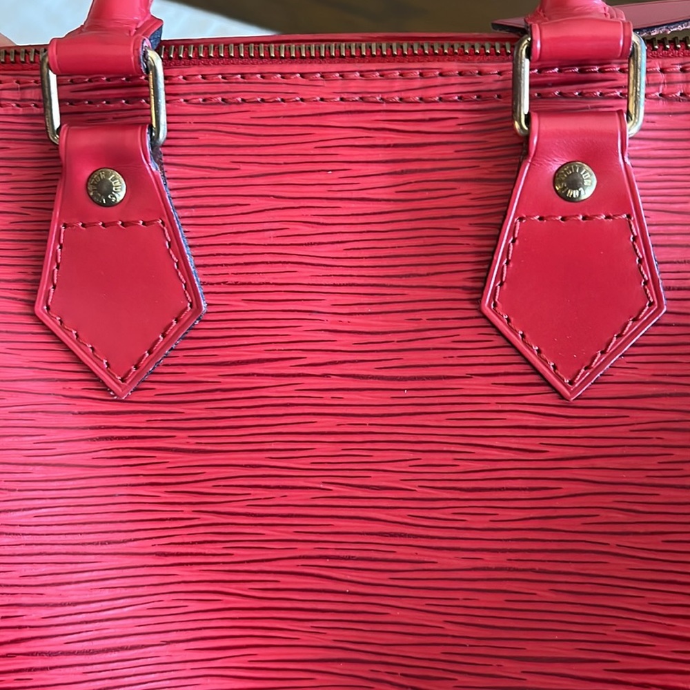 LV SPEEDY 25 RED EPI  UNBRANDED STRAP INCLUDED - Picture 10 of 17